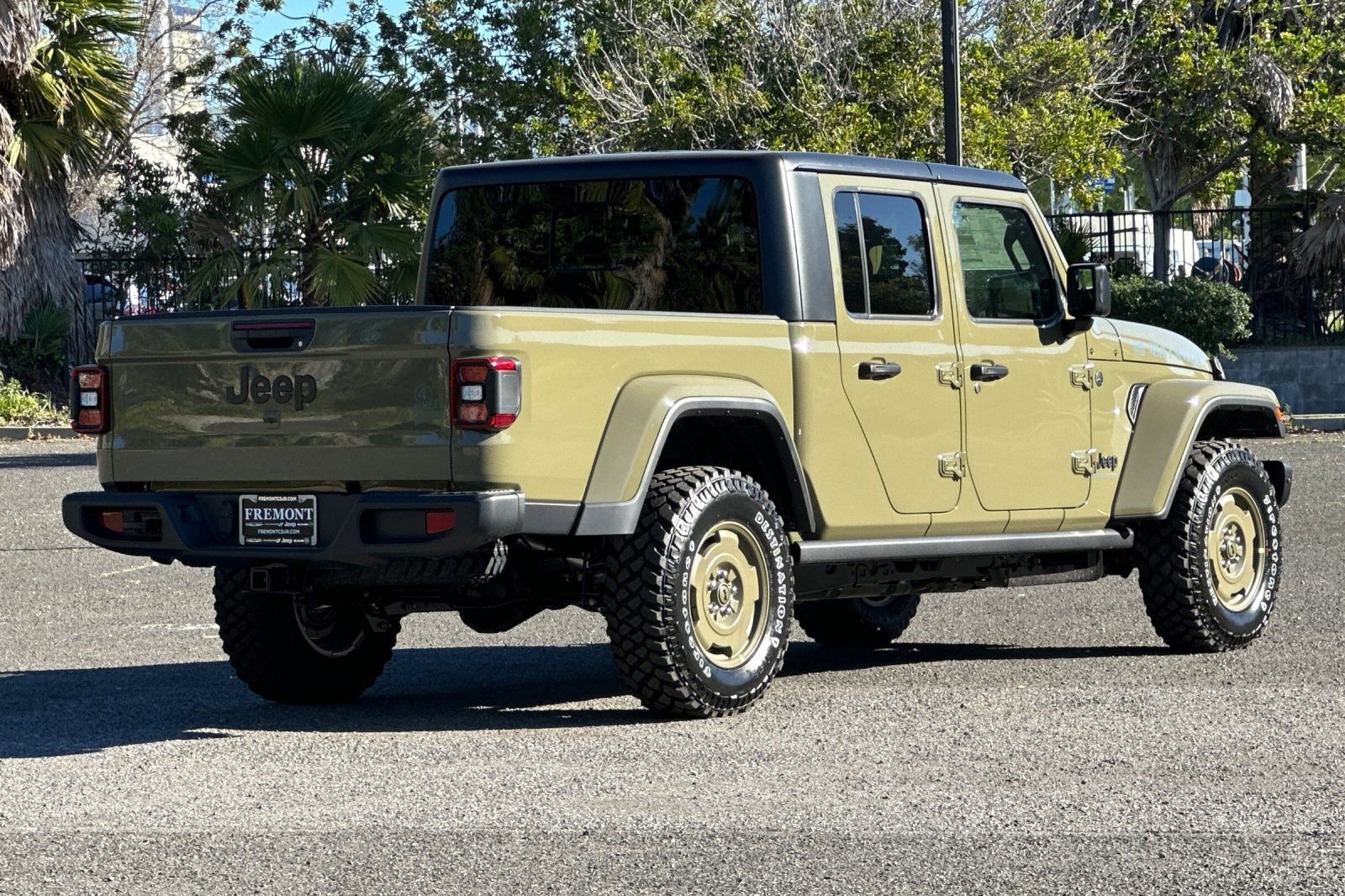 New 2026 Jeep Gladiator Willys AWD/4WD image 3