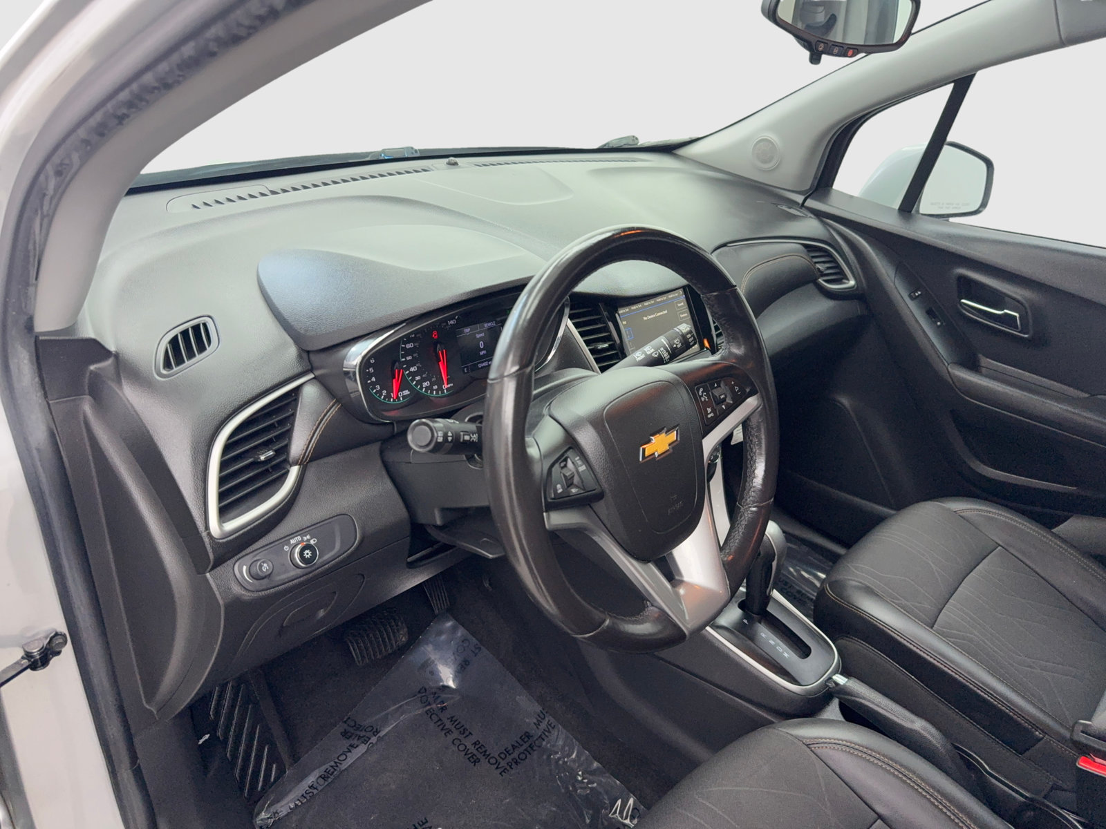 Used 2019 Chevrolet Trax LT w/ LT Convenience Package FWD image 31