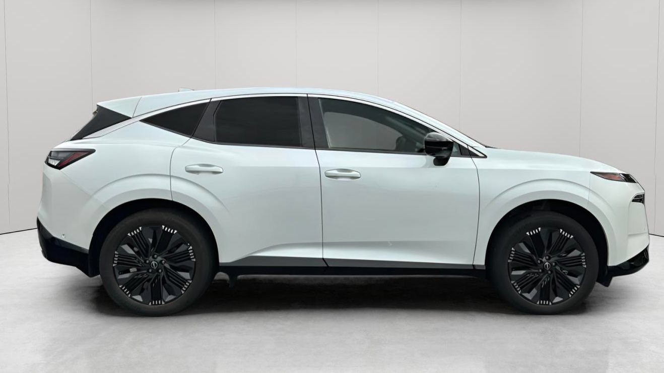 Used 2025 Nissan Murano Platinum w/ Cargo Package AWD/4WD image 3