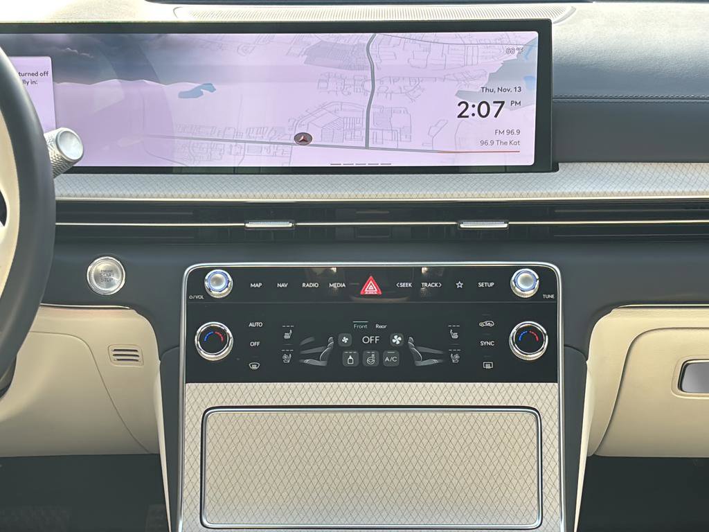 Certified 2025 Genesis GV80 3.5T Prestige AWD/4WD image 22
