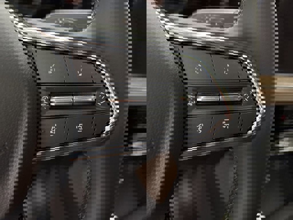 New 2026 Chevrolet Suburban High Country image 18