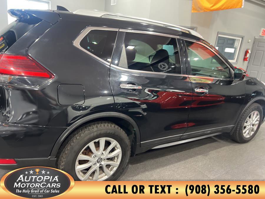 Used 2017 Nissan Rogue SV image 7