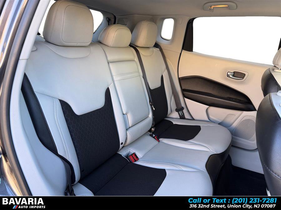 Used 2018 Jeep Compass Latitude w/ Popular Equipment Group image 18
