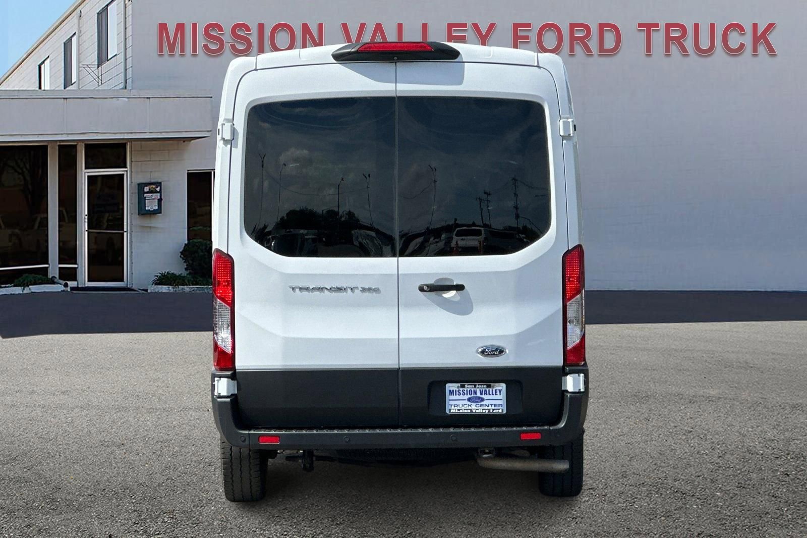 Used 2023 Ford Transit 350 XL image 5