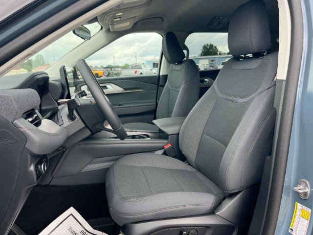 New 2026 Ford Explorer Active AWD/4WD image 15