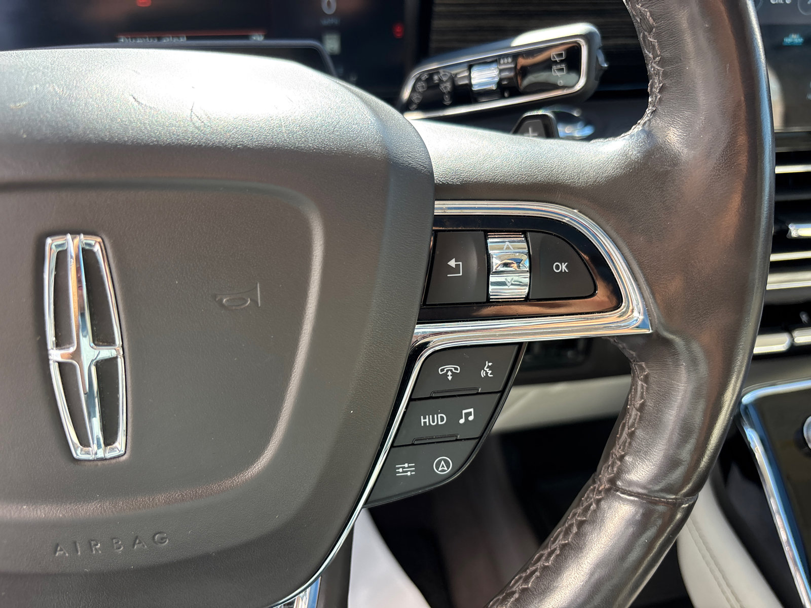 Used 2023 Lincoln Navigator L Black Label AWD/4WD image 17