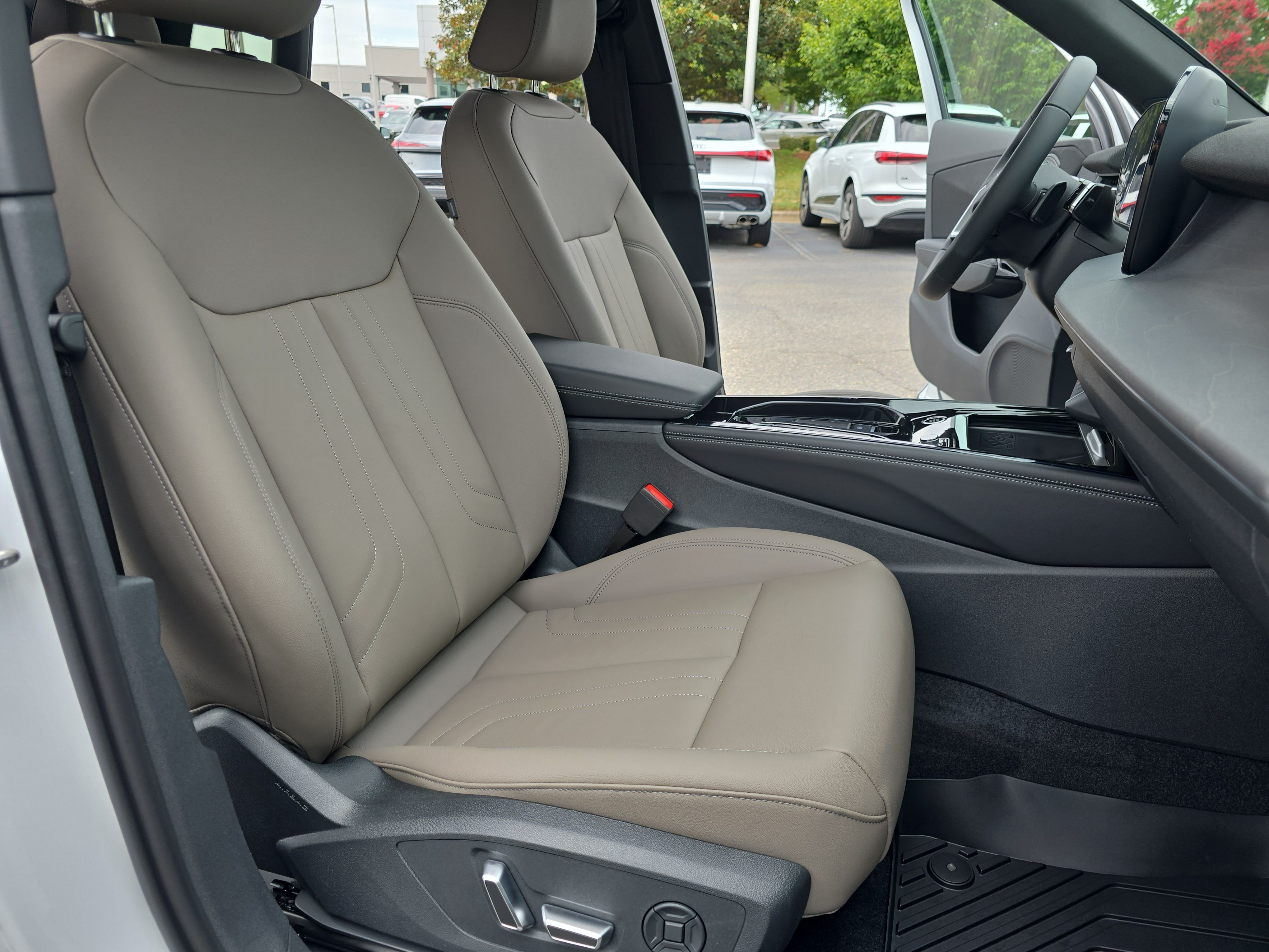 New 2026 Audi Q3 quattro 2.0T AWD/4WD image 10