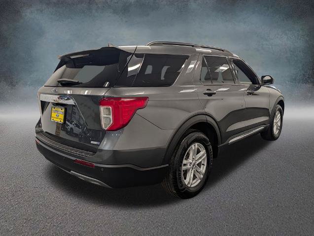 Certified 2020 Ford Explorer XLT w/ Equipment Group 202A AWD/4WD image 4