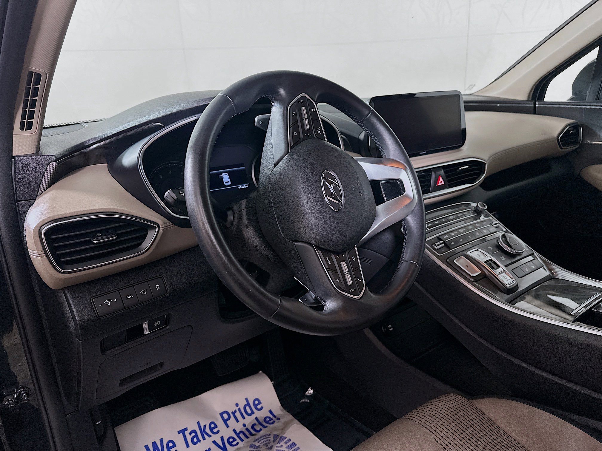 Certified 2023 Hyundai Santa Fe SEL image 9