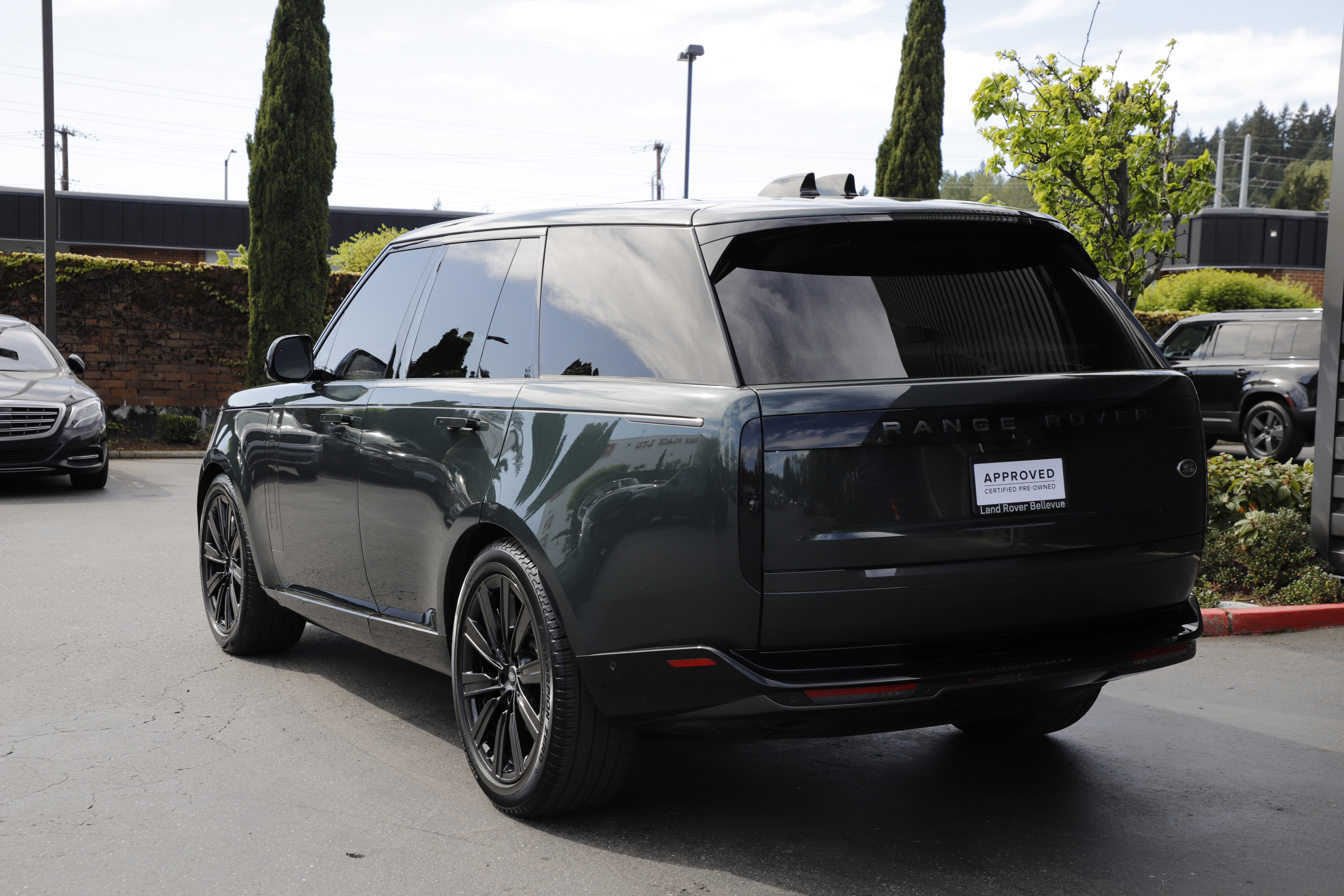 Used 2023 Land Rover Range Rover SE AWD/4WD image 6
