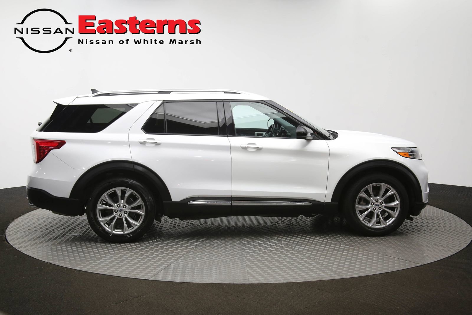 Used 2024 Ford Explorer Limited image 45
