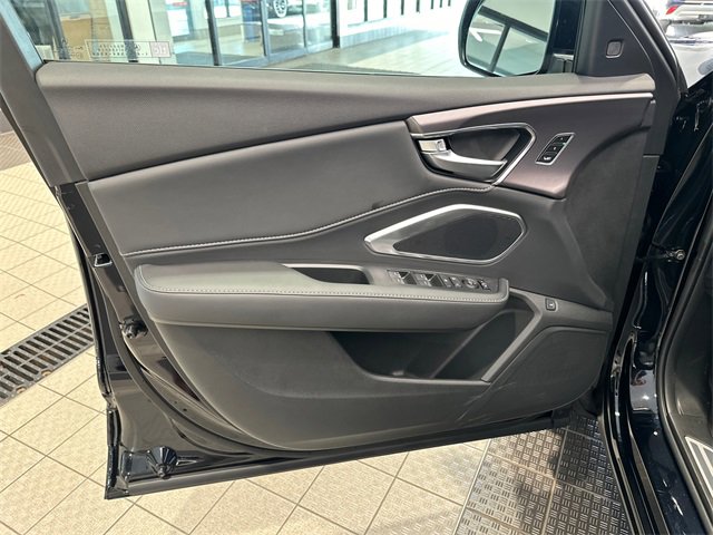 New 2025 Acura RDX SH-AWD image 11