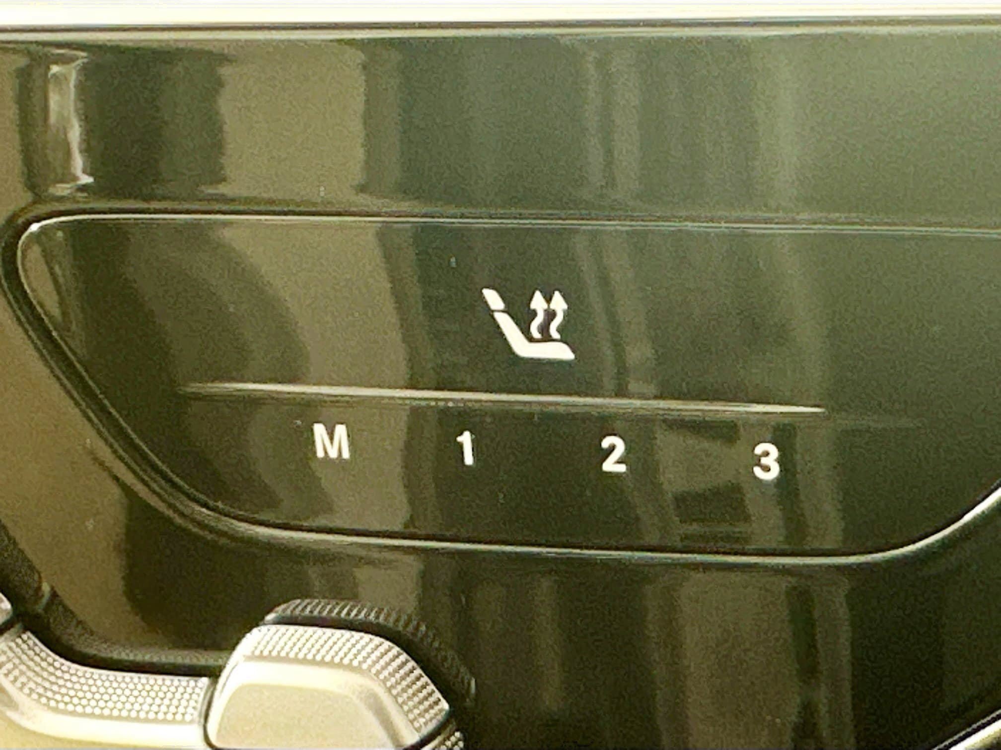 Used 2026 Mercedes-Benz GLC 300 4MATIC image 23