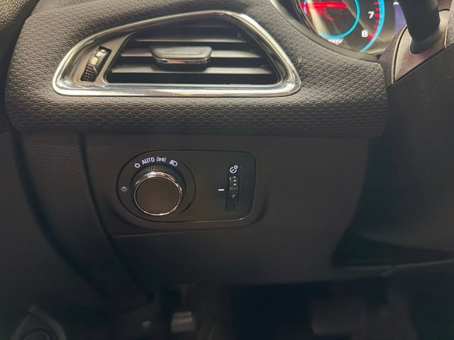 Used 2017 Chevrolet Cruze LS FWD image 15