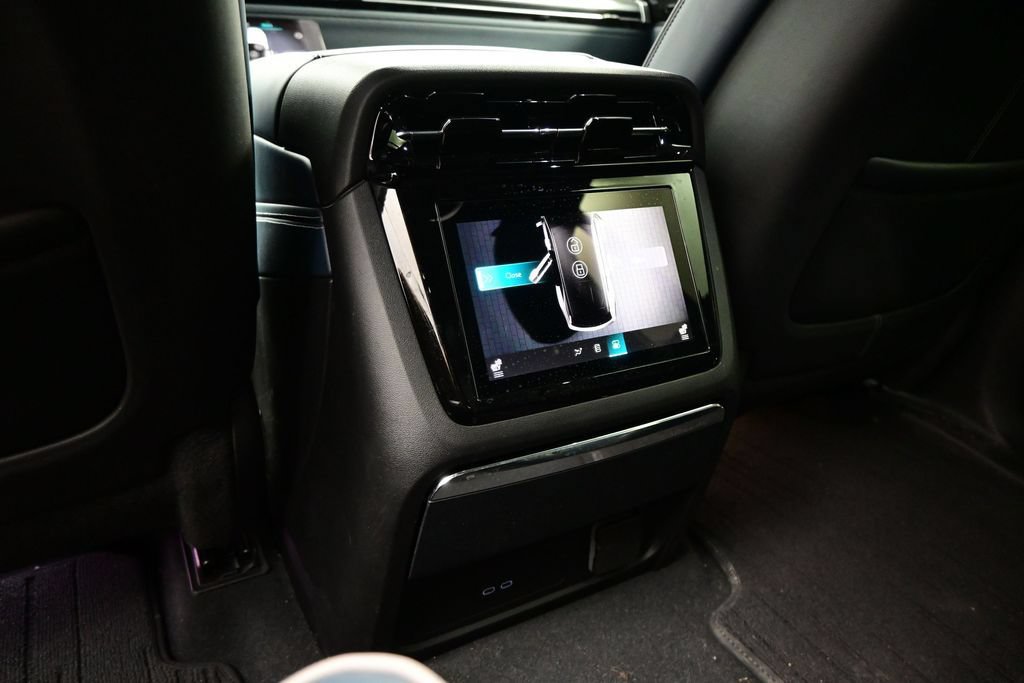 Used 2025 Cadillac Escalade IQ Luxury 2 w/ LPO, Premium Carpet Package AWD/4WD image 21
