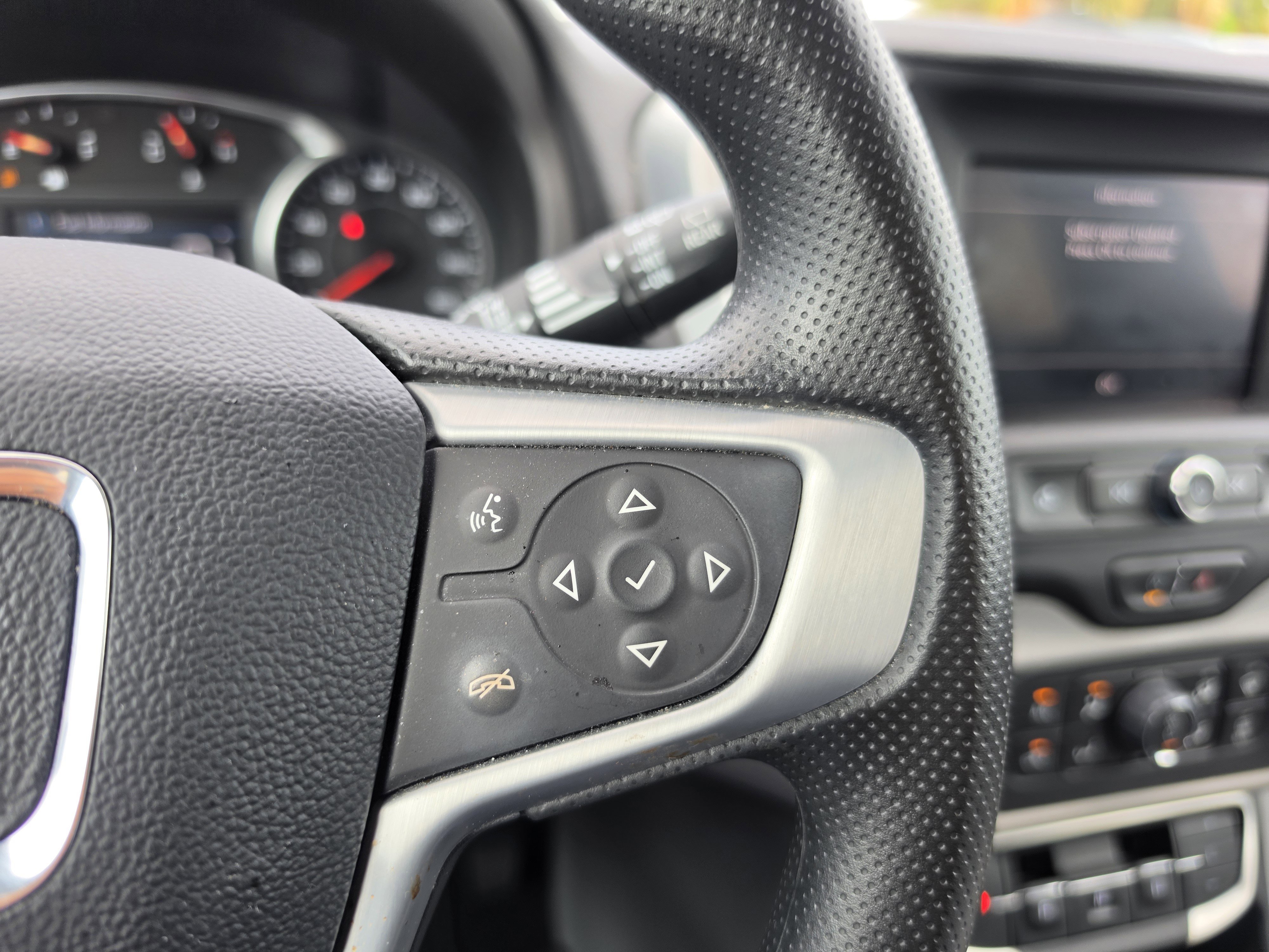 Certified 2024 GMC Terrain SLE w/ Driver Convenience Package FWD image 19