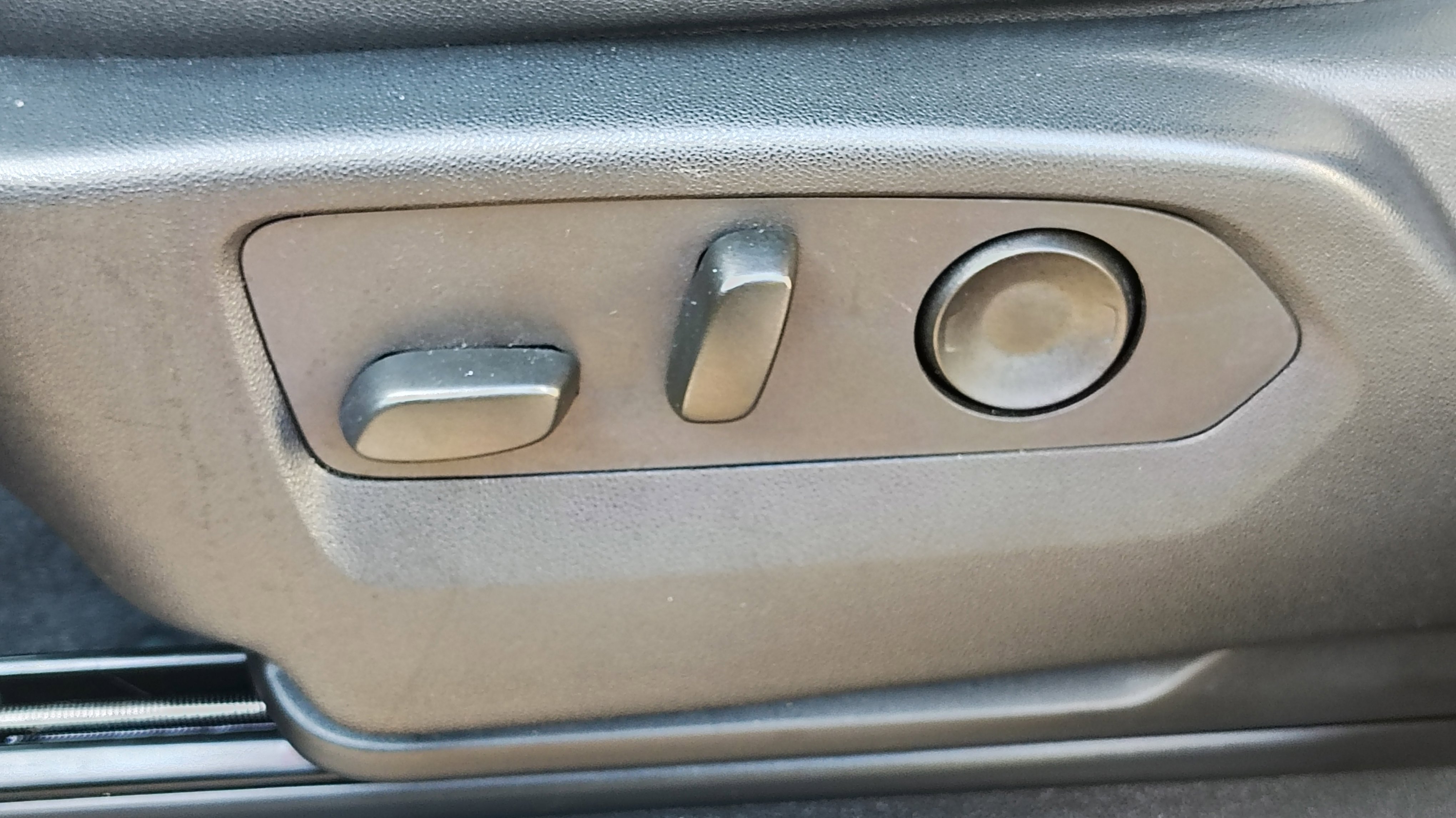 Used 2023 Chevrolet Tahoe RST image 13