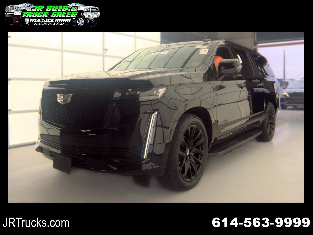 Used 2024 Cadillac Escalade ESV Sport w/ LPO, ONYX Package AWD/4WD image 1