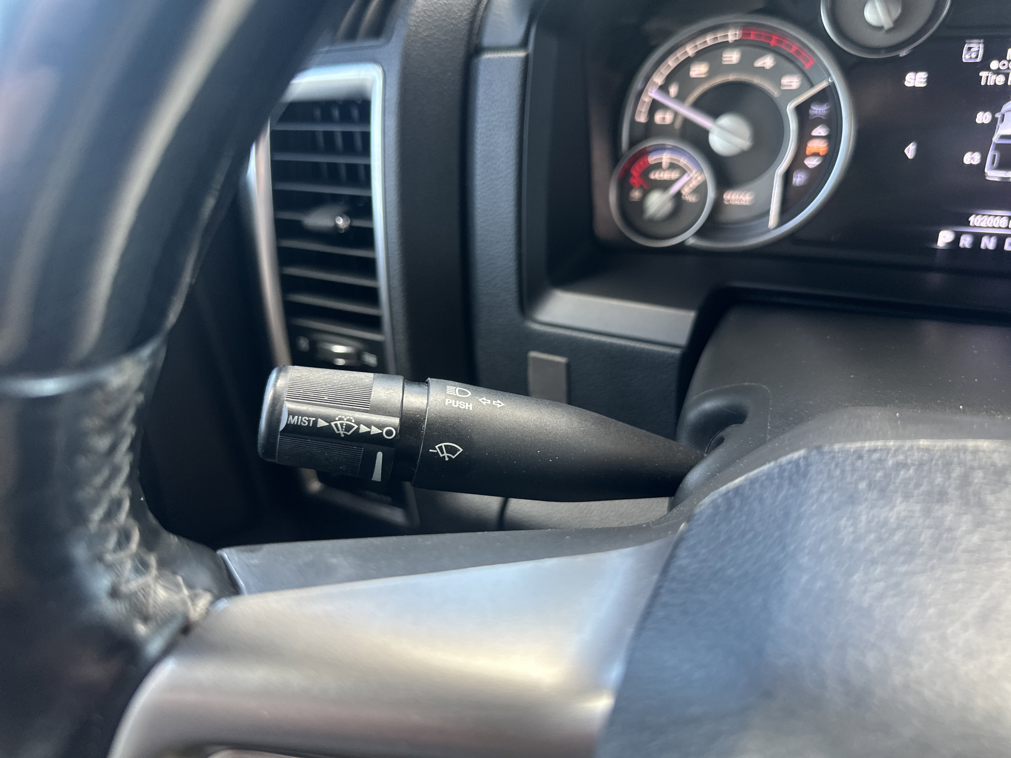 Used 2018 RAM 3500 Laramie Longhorn image 27