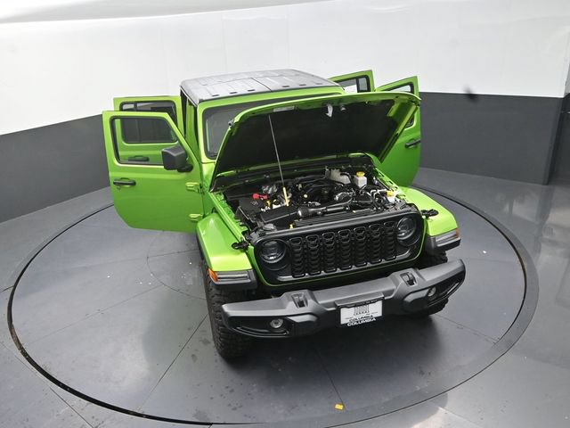 Used 2025 Jeep Gladiator Sport AWD/4WD image 31