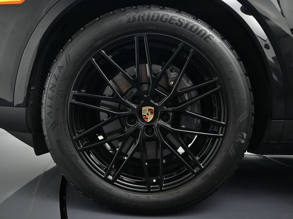 Certified 2024 Porsche Cayenne image 26