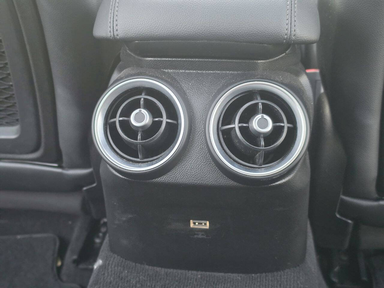 Used 2018 Alfa Romeo Giulia RWD image 55