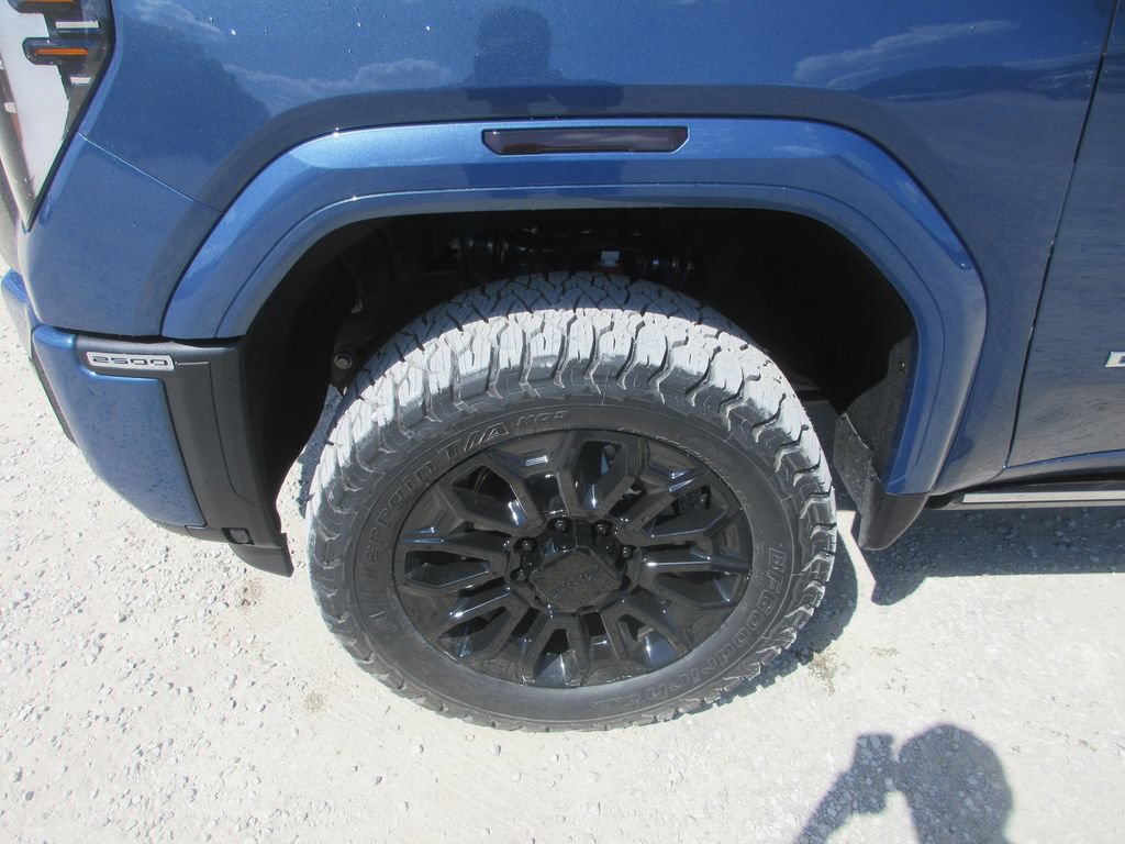 New 2026 GMC Sierra 2500 Denali Ultimate AWD/4WD image 12