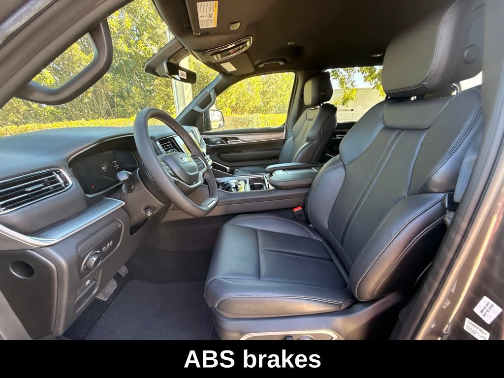 New 2026 Jeep Grand Wagoneer L Limited AWD/4WD image 10