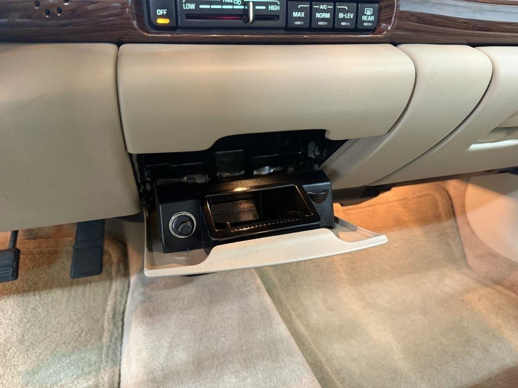 Used 2005 Buick Le Sabre Custom image 33