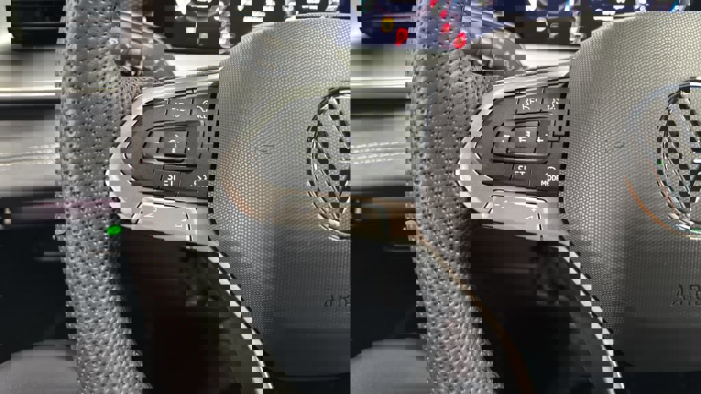 New 2026 Volkswagen Tiguan SE R-Line image 21