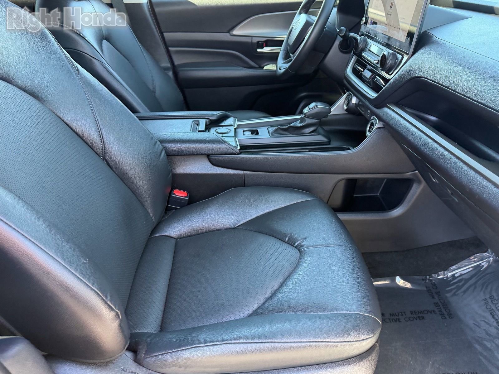 Used 2025 Toyota Grand Highlander AWD image 12