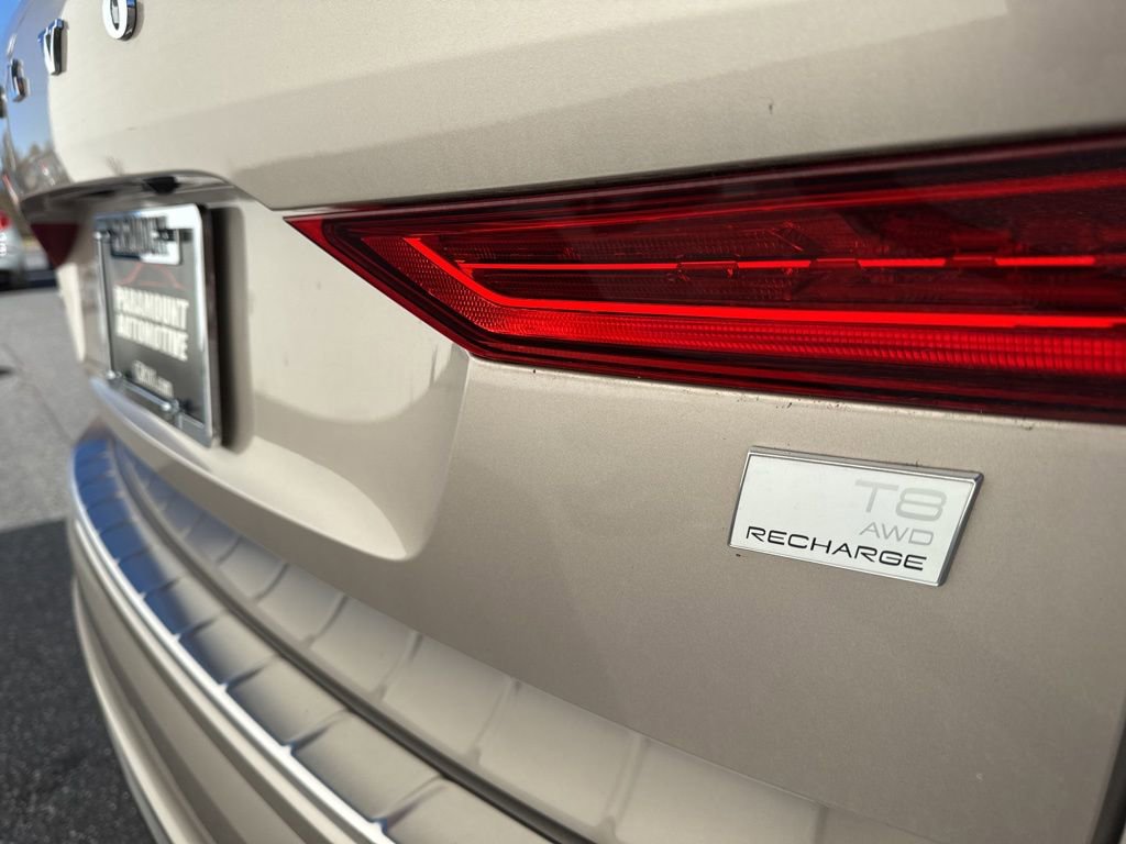 Used 2024 Volvo XC60 T8 Plus w/ Protection Package Premier image 9