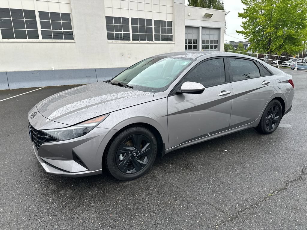 Certified 2023 Hyundai Elantra SEL FWD image 2