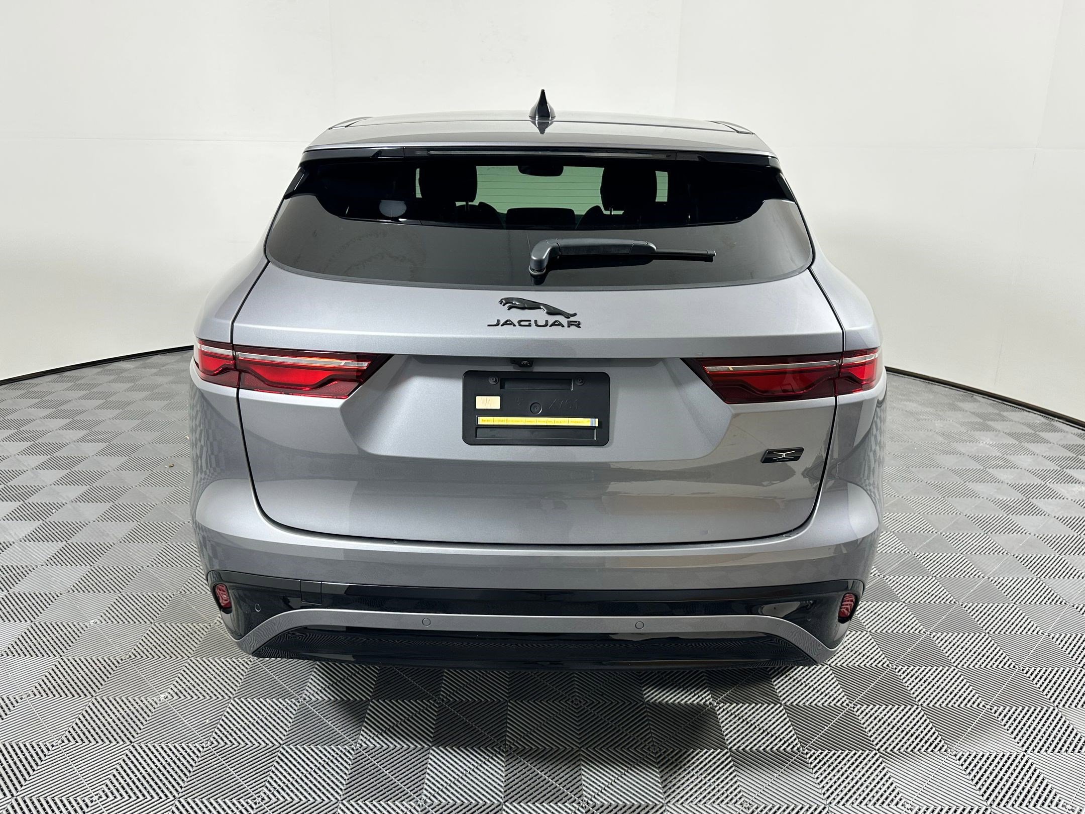 New 2026 Jaguar F-PACE R-Dynamic S image 8