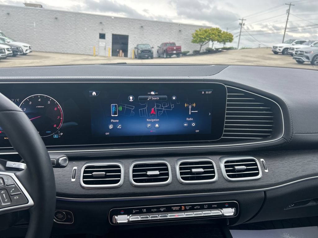 Used 2026 Mercedes-Benz GLS 450 4MATIC image 17