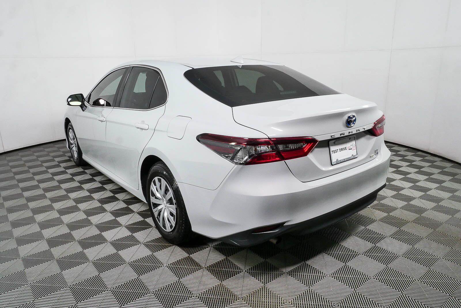 Used 2024 Toyota Camry LE FWD image 26