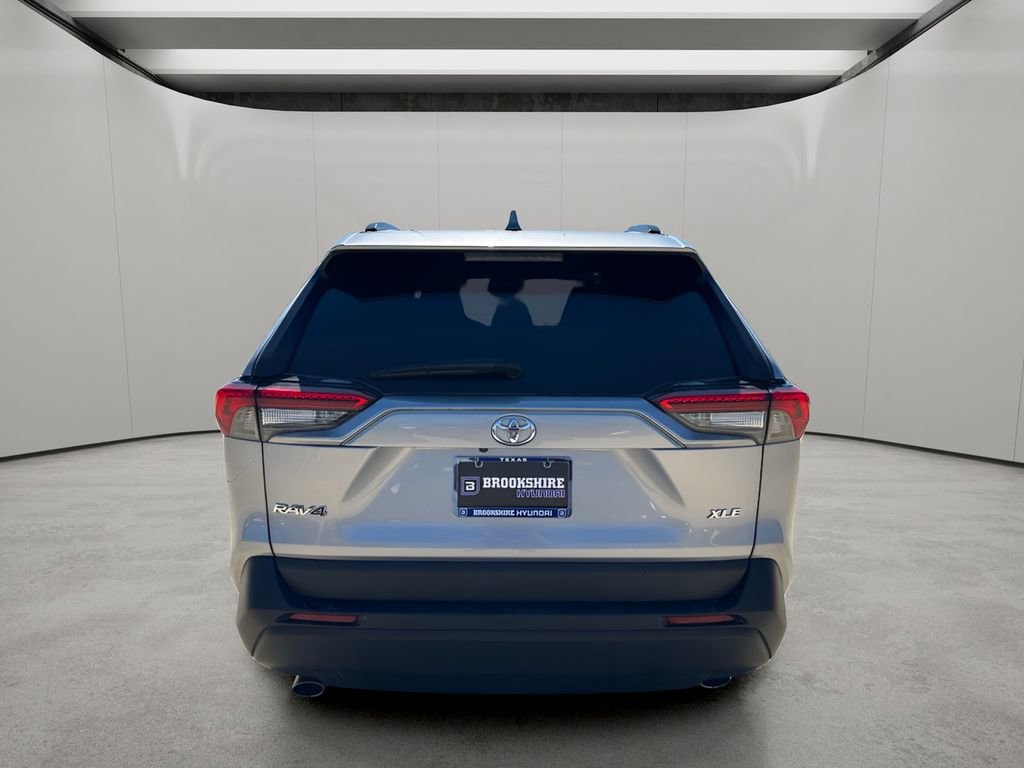 Used 2023 Toyota RAV4 XLE image 4