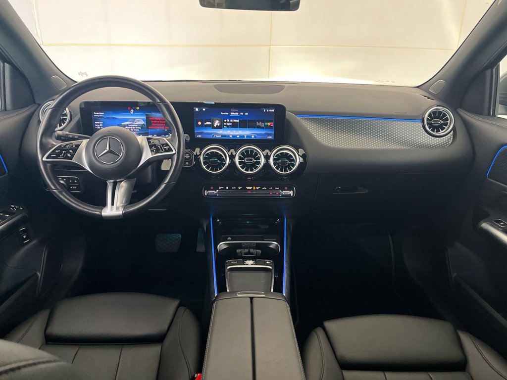 Used 2025 Mercedes-Benz GLA 250 4MATIC image 32