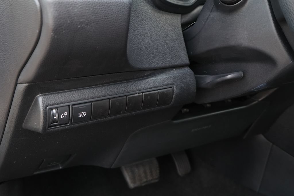 Used 2024 Toyota Corolla LE FWD image 12