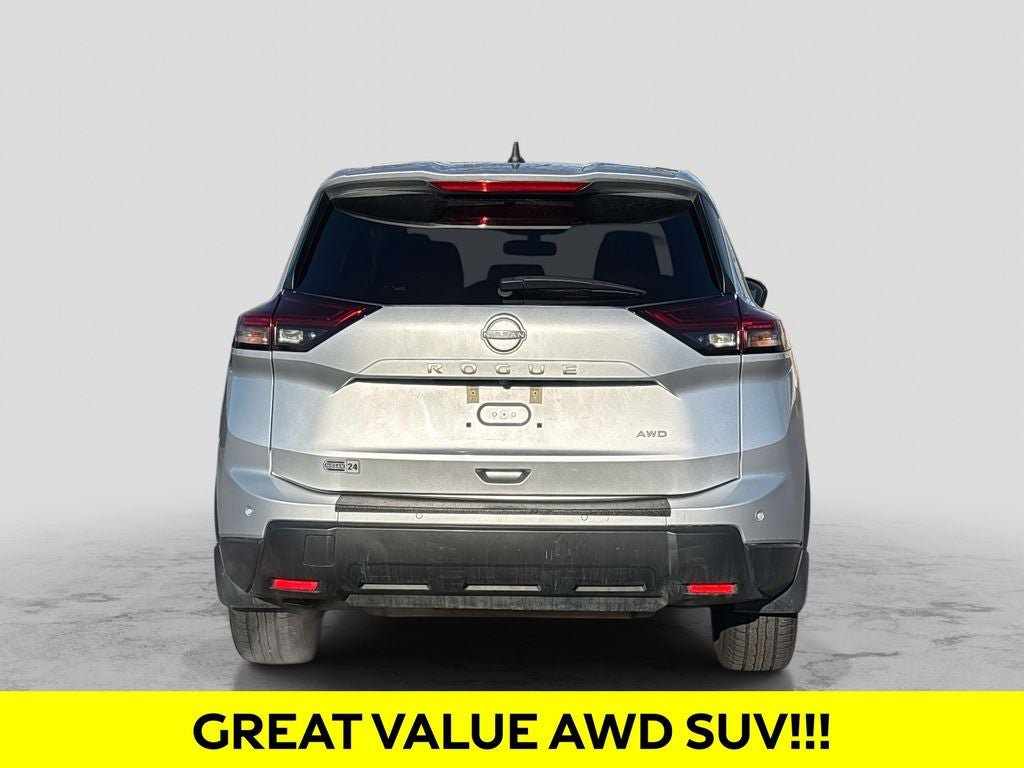 Used 2024 Nissan Rogue S image 4