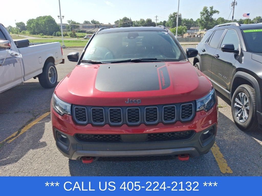 Used 2025 Jeep Compass Trailhawk AWD/4WD image 5
