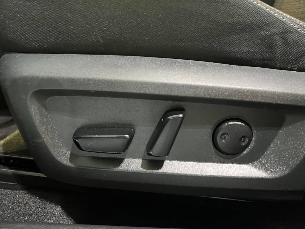 Used 2021 Nissan Rogue SV AWD/4WD image 22