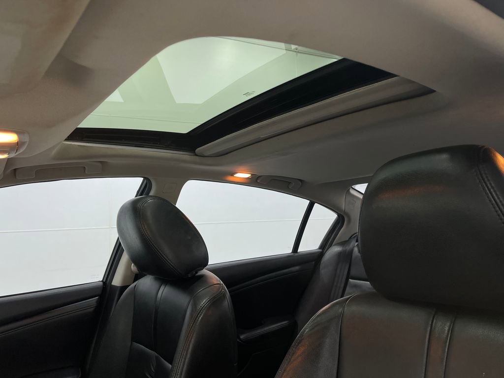 Used 2012 Nissan Altima 2.5 SL w/ 2.5SL Pkg image 11