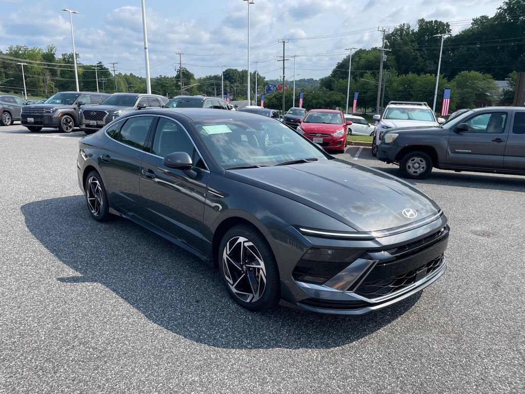 New 2026 Hyundai Sonata SEL FWD image 2