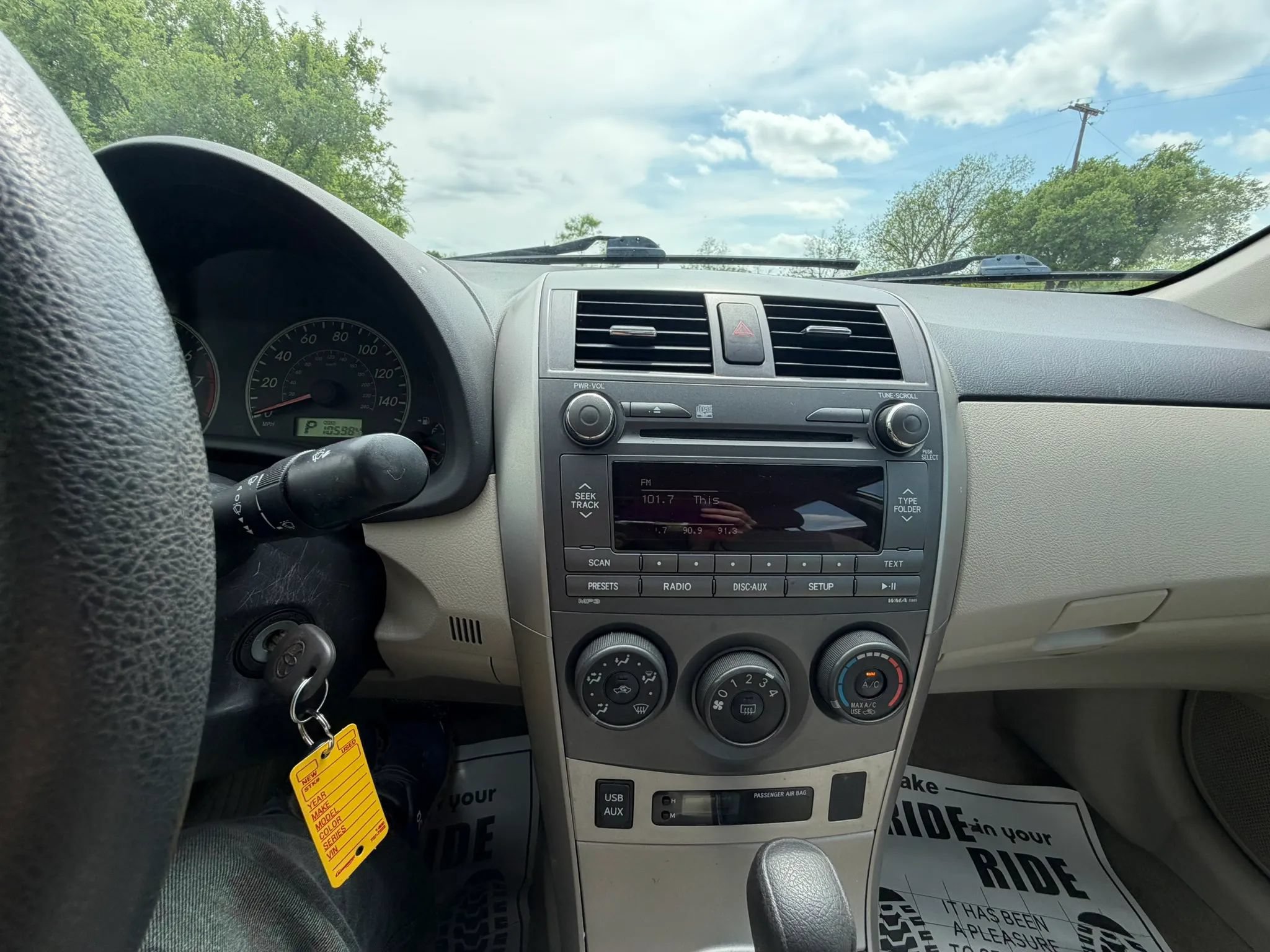 Used 2011 Toyota Corolla LE FWD image 22