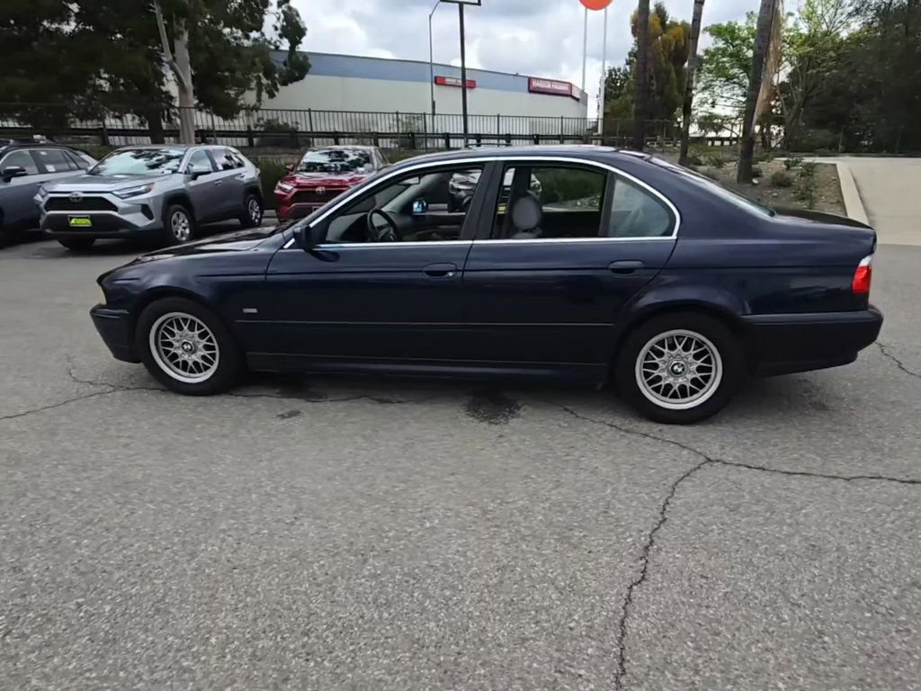 Used 2001 BMW 525i Sedan image 2