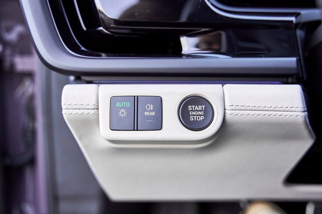 Used 2025 Porsche Panamera 4 w/ Premium Package image 59