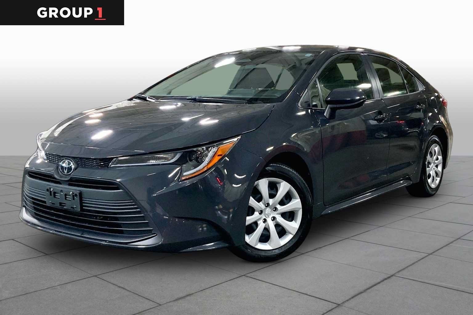Used 2023 Toyota Corolla LE FWD image 1