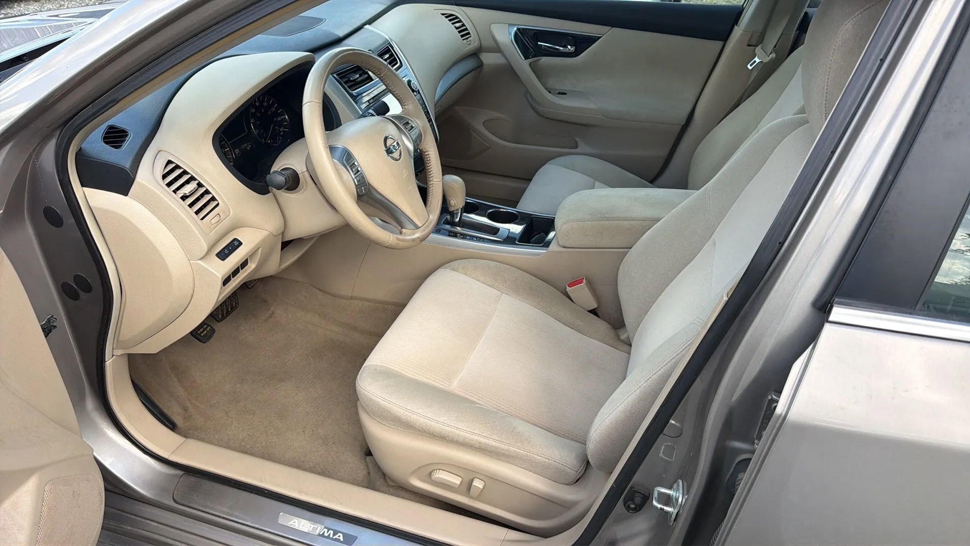 Used 2013 Nissan Altima 2.5 SV w/ 2.5SV Convenience Pkg FWD image 22