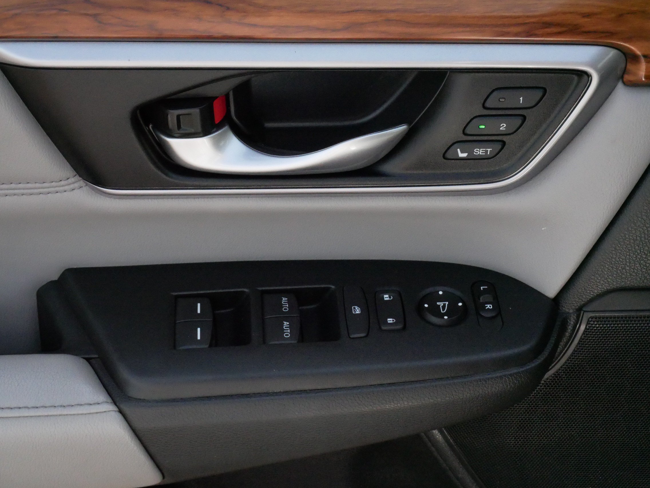 Certified 2018 Honda CR-V Touring image 19